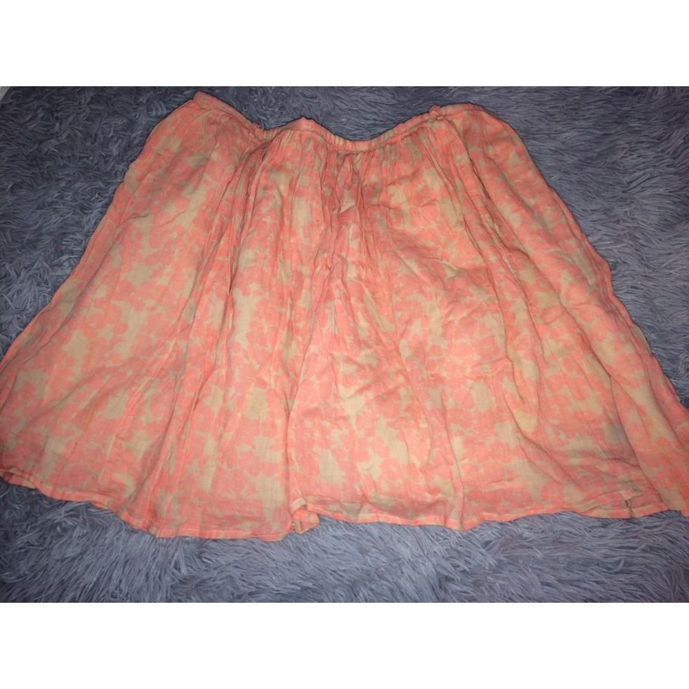 Beautiful floral mini skirt